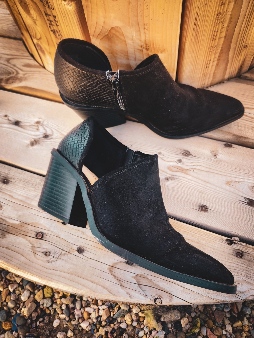 JustFab Black Pointed Toe Ankle Booties Women's Size 9 Block Heel